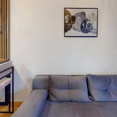 Istra_28 Titova アパート *